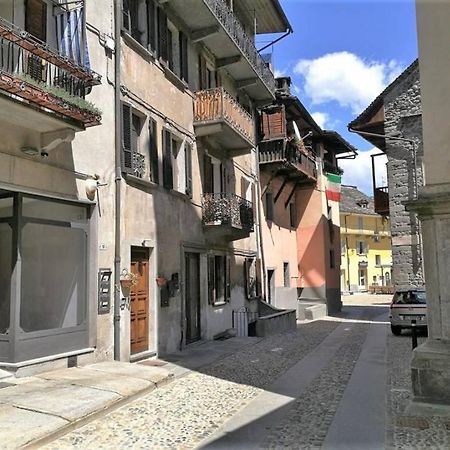 Appartement Il Vicolo By Turistica à Domodossola Extérieur photo